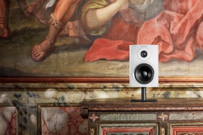 Dynaudio Xeo 10 white 01 - lifestyle